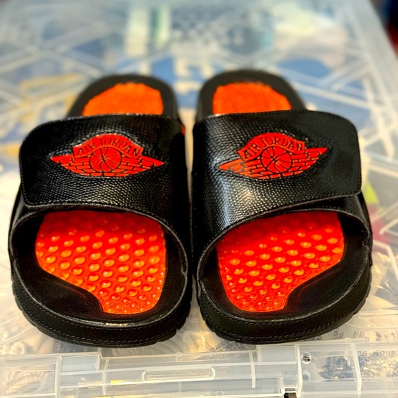 Jordan Other - Jordan hydro II retro Blk red new in box